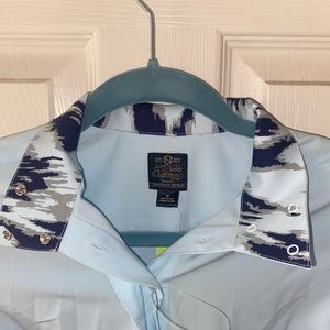 Noble Outfitters Womens equestrian button up. Size Medium. Brand new.